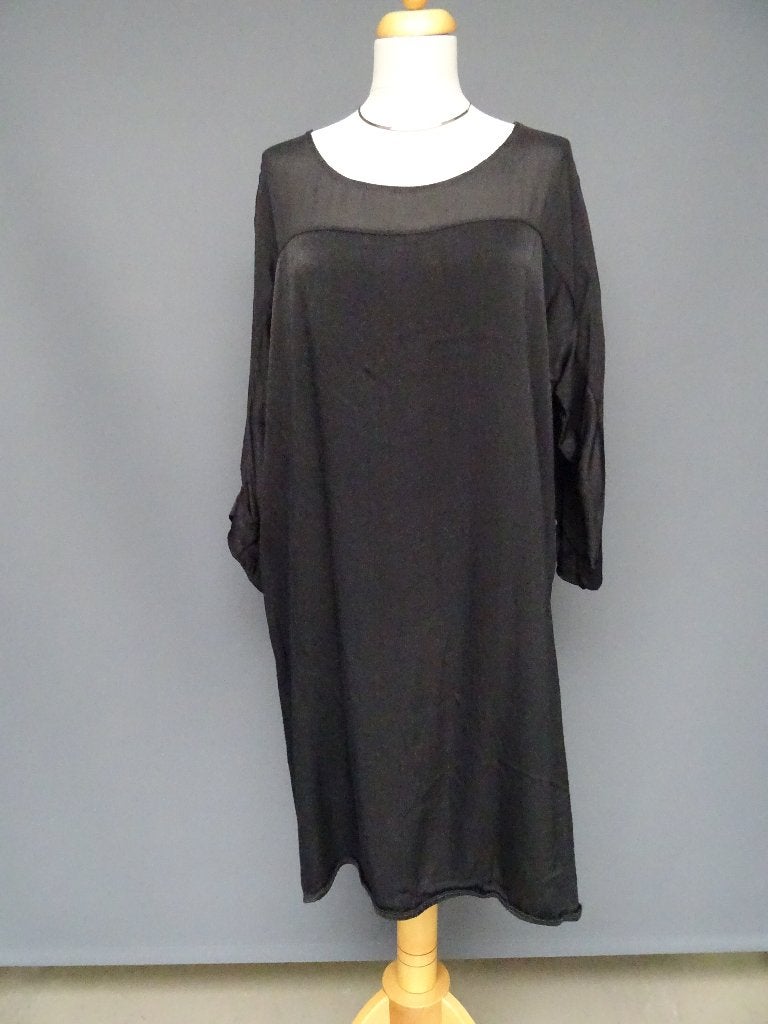 SALE !! TRANSFER maat M, zwarte jurk., Maat 38/40 (M), Zwart, Ophalen of Verzenden, Zo goed als nieuw
