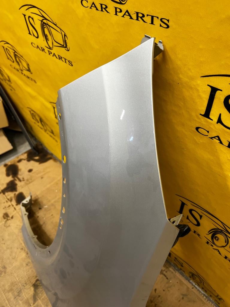 FRONT MUDGUARD FRONT LEFT FORD KUGA MK2 SILVER, Gebruikt, Verzenden, Links, Spatbord