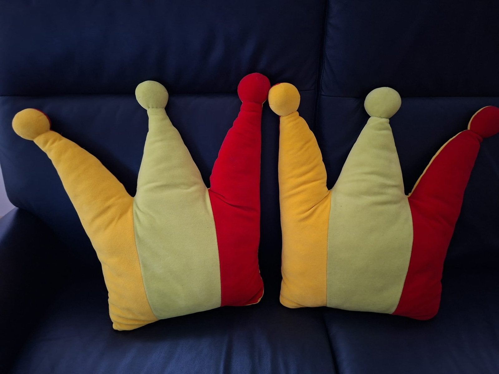 2 mooie carnavals kussens mooi als deco voor een prins, Ophalen, Zo goed als nieuw, Carnaval