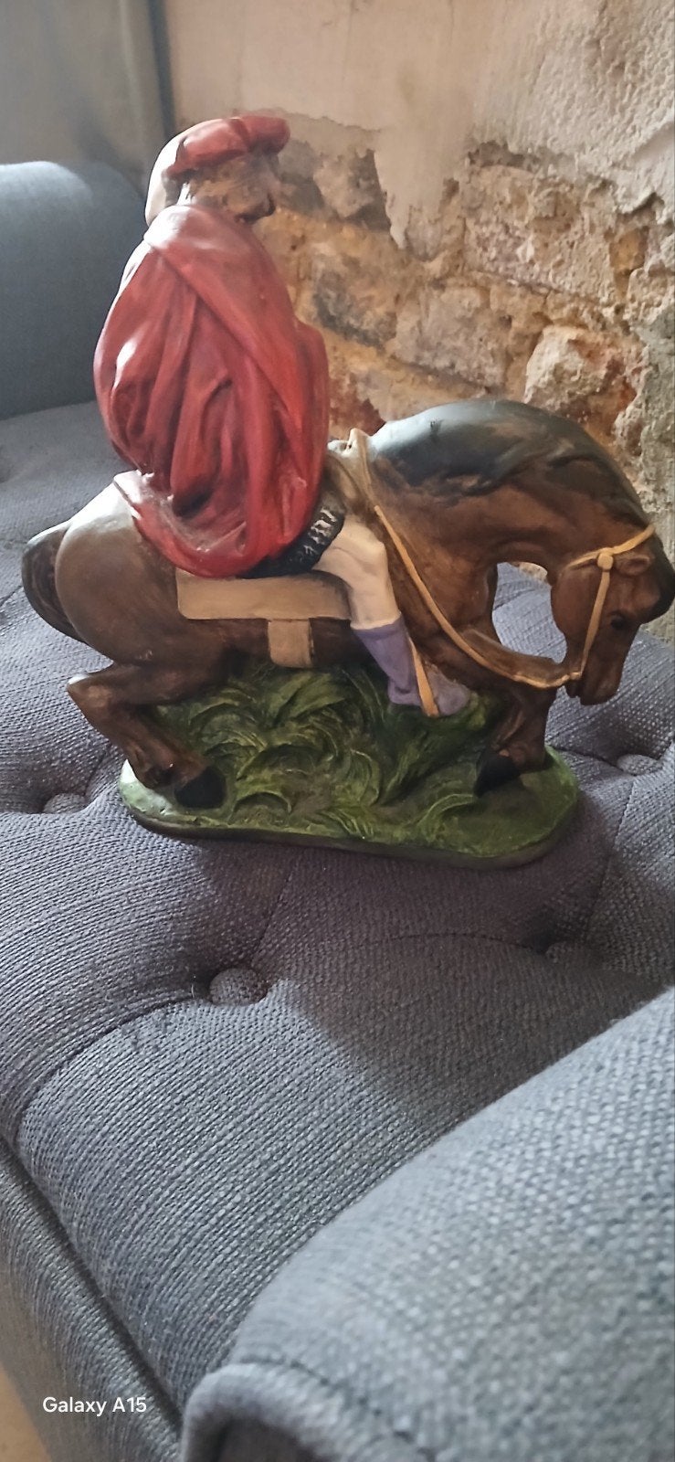 Beeldje Sint Maarten te paard, Ophalen