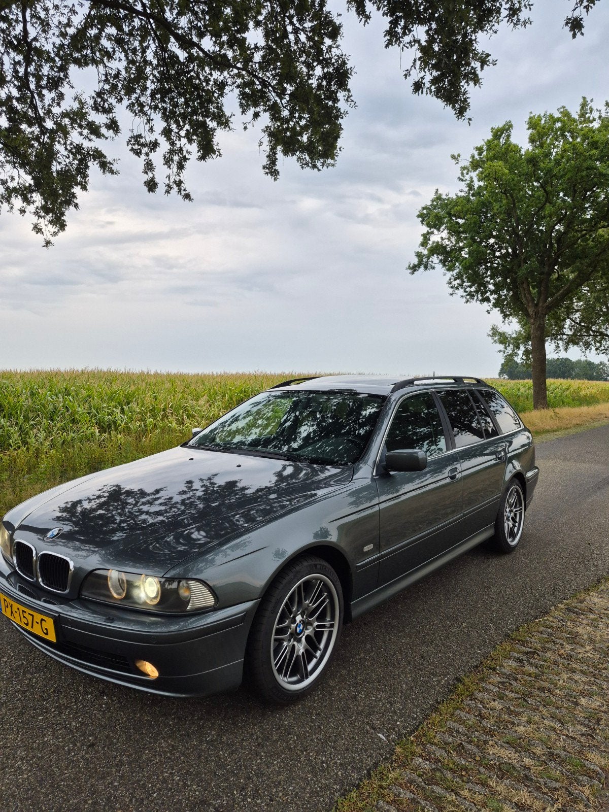 BMW 5-Serie 2.5 I 525 Touring AUT 2003 Grijs, Automaat, Achterwielaandrijving, 1610 kg, Stationwagon