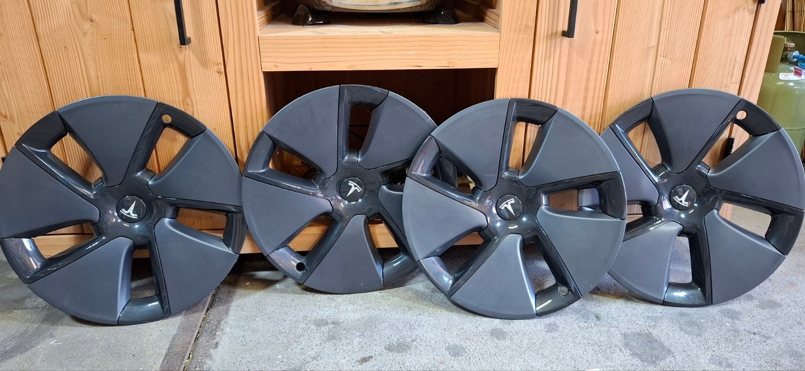 Tesla Model 3 Long Range 4WD wieldoppen 18 inch, Auto diversen, Wieldoppen, Ophalen of Verzenden, Zo goed als nieuw