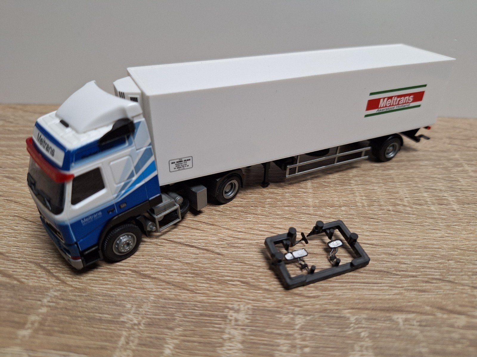 Meltrans Volvo FH12 trekker met oplegger, Ophalen of Verzenden, Zo goed als nieuw, Bus of Vrachtwagen, AWM
