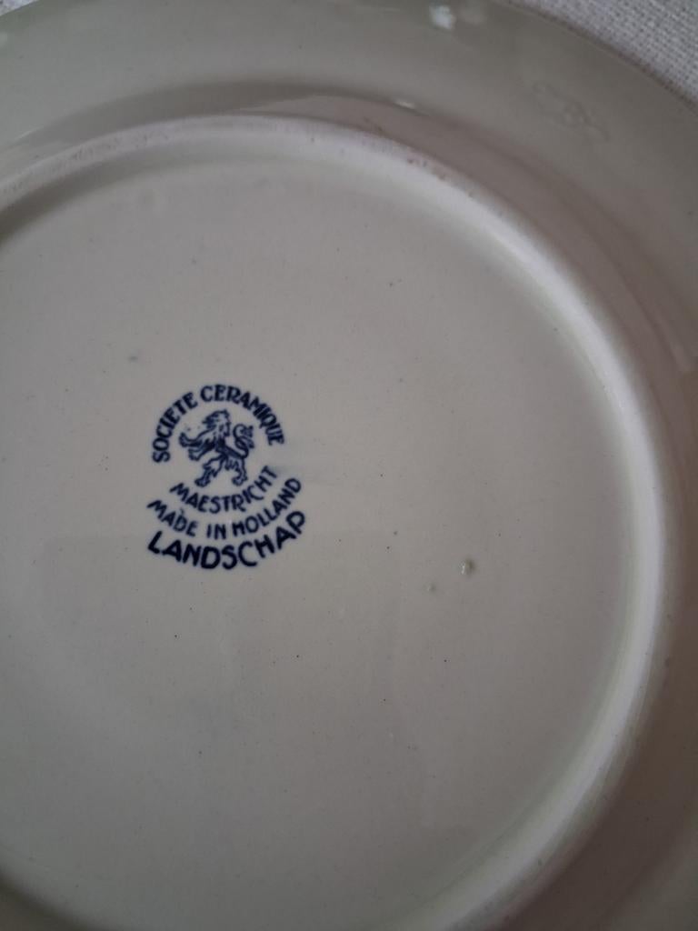 Maestricht ceramique vintage borden, Antiek en Kunst, Antiek | Servies compleet, Ophalen of Verzenden