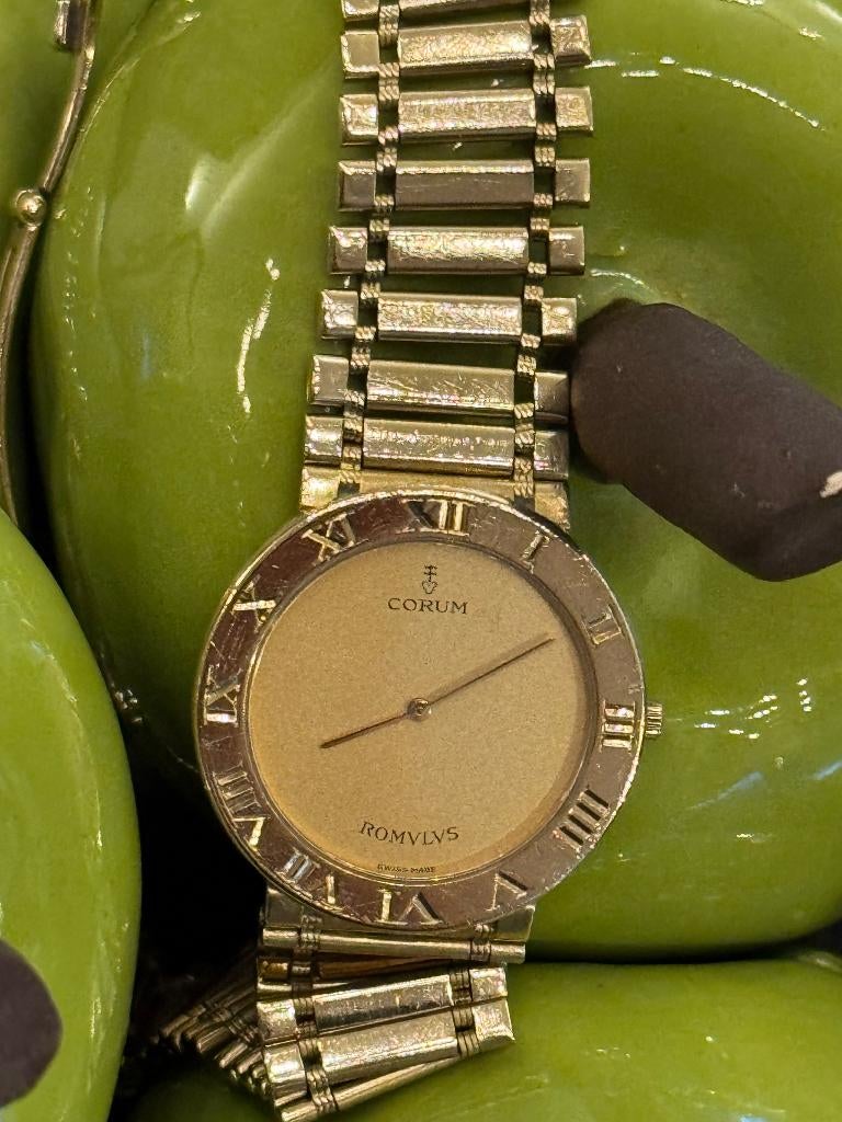 Corum romulus geheel 18K. goud van ca. 1997, nieuwe batterij, Gebruikt, Polshorloge, Goud, Goud