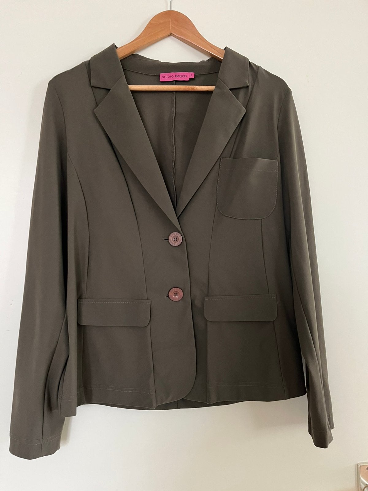 Studio Annelies blazer / colbert van travelstof met bies, Maat 42/44 (L), Ophalen of Verzenden, Zo goed als nieuw, Jasje