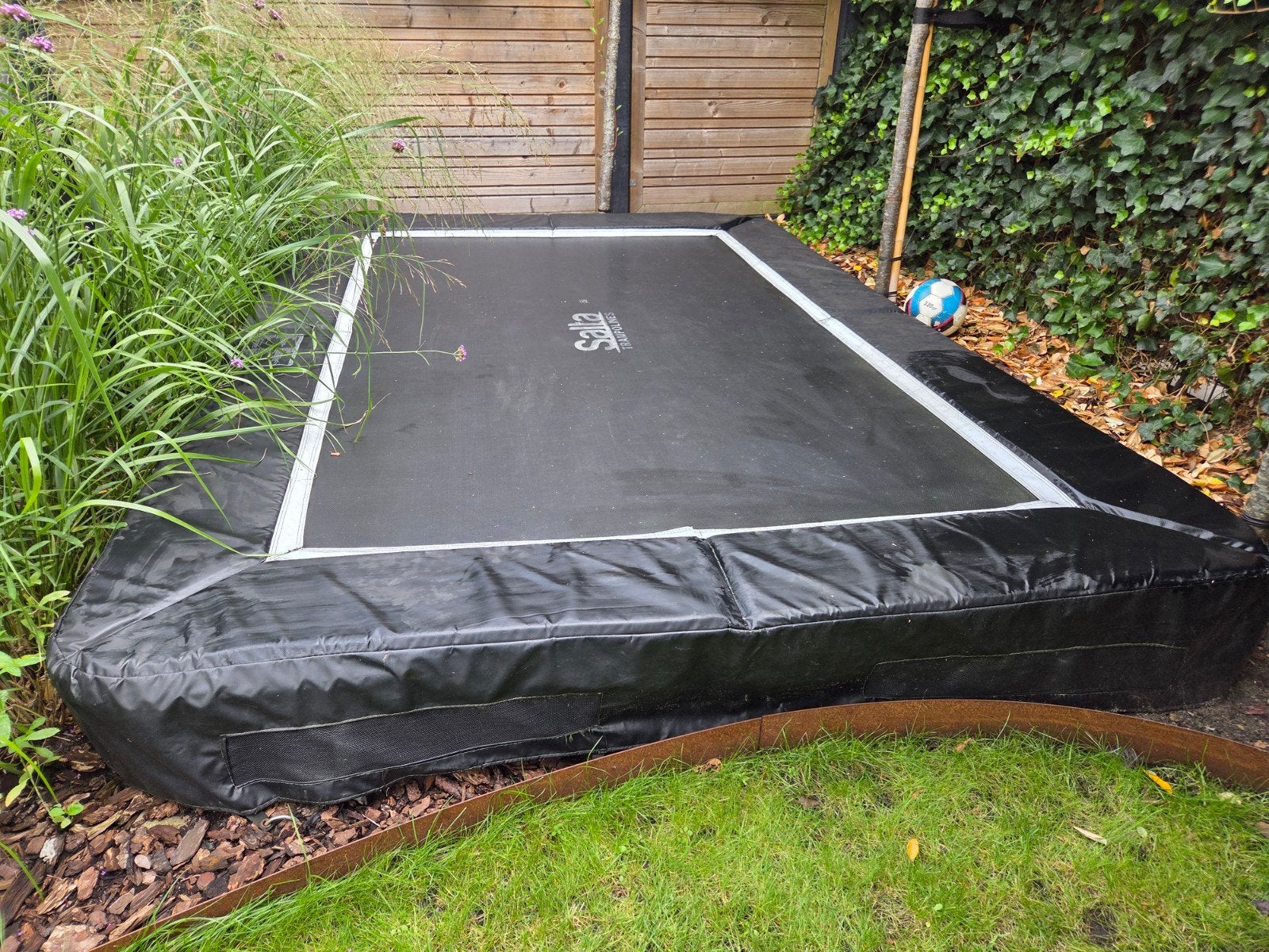 Salta Premium Ground Trampoline 305x214 cm, Ophalen, Gebruikt