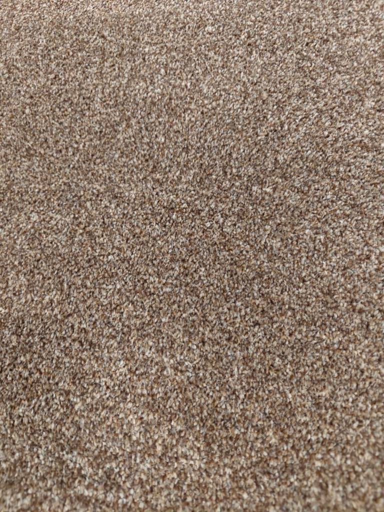 Coupon Tapijt 260 x 400 donker beige, Huis en Inrichting, Stoffering | Vloerbedekking, Nieuw, Tapijt, Beige, minder dan 10 m²
