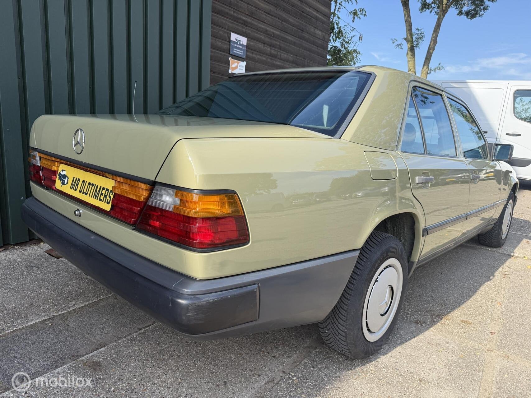 Mercedes-Benz 300D W124 Automaat/Schuifdak/Hydr.vering/Cruis, foto 4