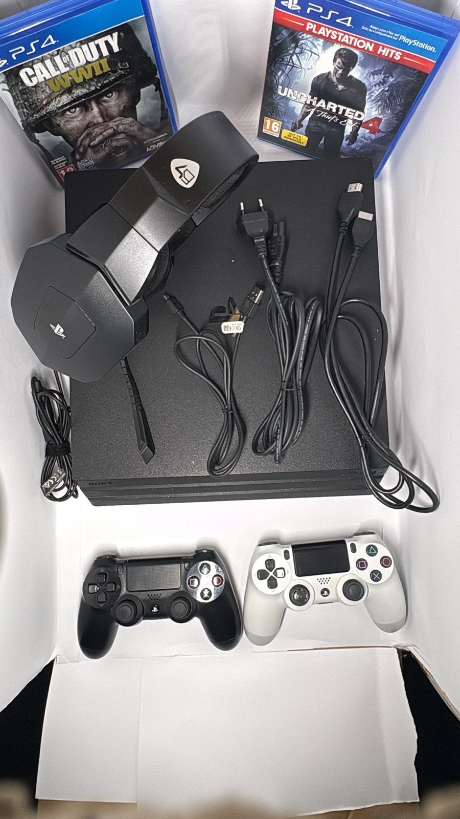 PlayStation 4 Pro 1TB met 2 games en alle kabels, Spelcomputers en Games, Spelcomputers | Sony PlayStation 4, Ophalen of Verzenden