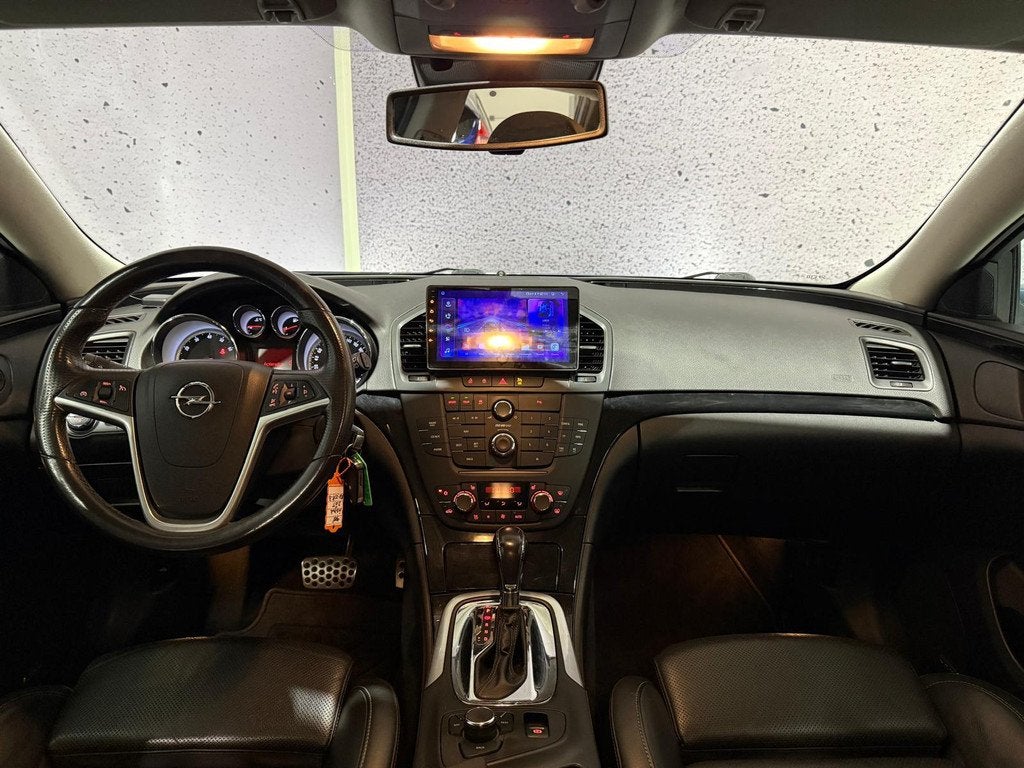 Opel Insignia Sports Tourer 2.0 T Cosmo 4x4 // TREKHAAK // L, Auto's, Opel, Automaat, Zwart, 4 cilinders, Parkeersensor