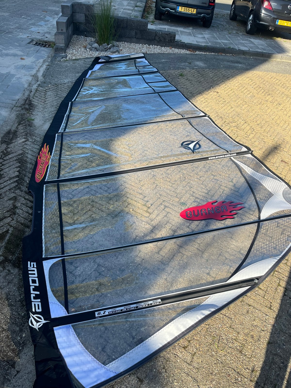 Arrows Burner 8.2m² windsurfzeil met giek en mast, Ophalen, Gebruikt, Met giek, 8 m² of meer