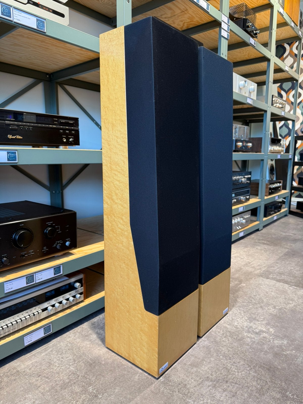Équation Q10, zéér zeldzaam,  compact, high-end, garantie, Audio, Tv en Foto, Luidsprekers, Contact@vintageaudiobreda.nl, Bosschendijk 193b, Oidenbosch