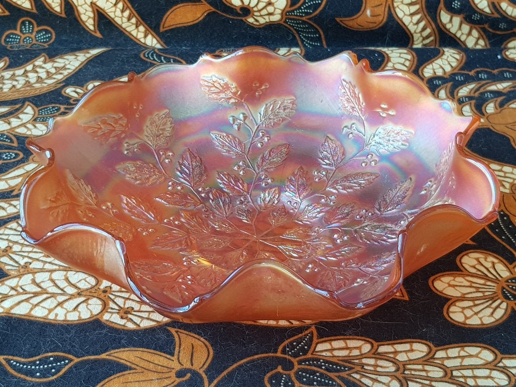 Antieke schaal uit Engeland van Carnival glas 22,5 cm., Antiek en Kunst, Antiek | Glas en Kristal, Ophalen of Verzenden