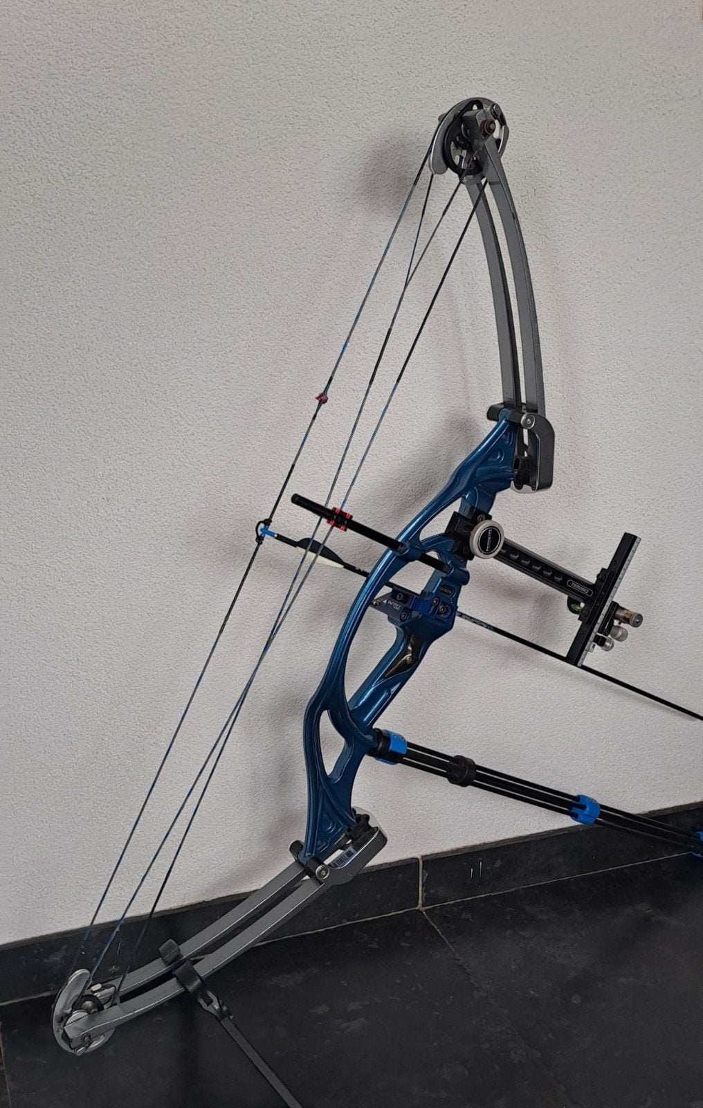 Hoyt UltraSport ZR100 Compoundboog - Blauw/Zilver, Ophalen of Verzenden, Gebruikt, Compoundboog
