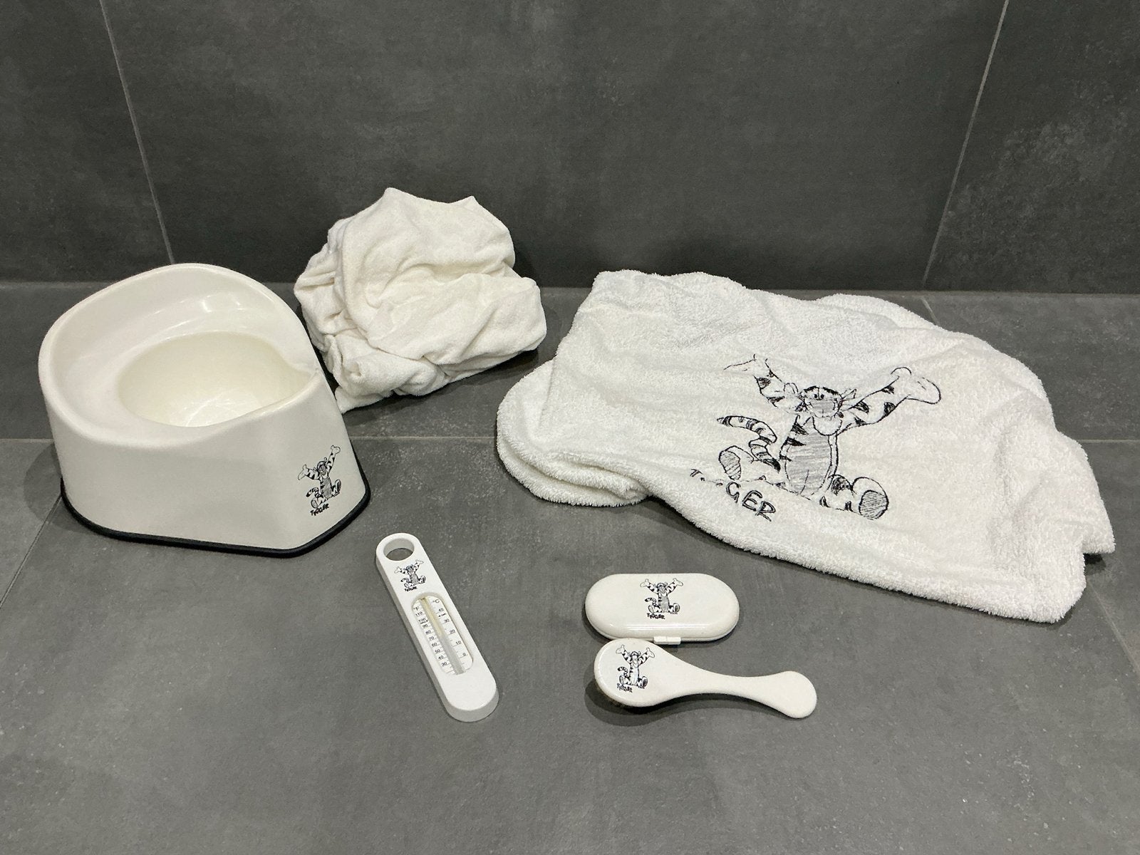 Disney Tigger Babyset: Potje, Hoezen, Thermometer & Verzorgi, Ophalen of Verzenden, Zo goed als nieuw