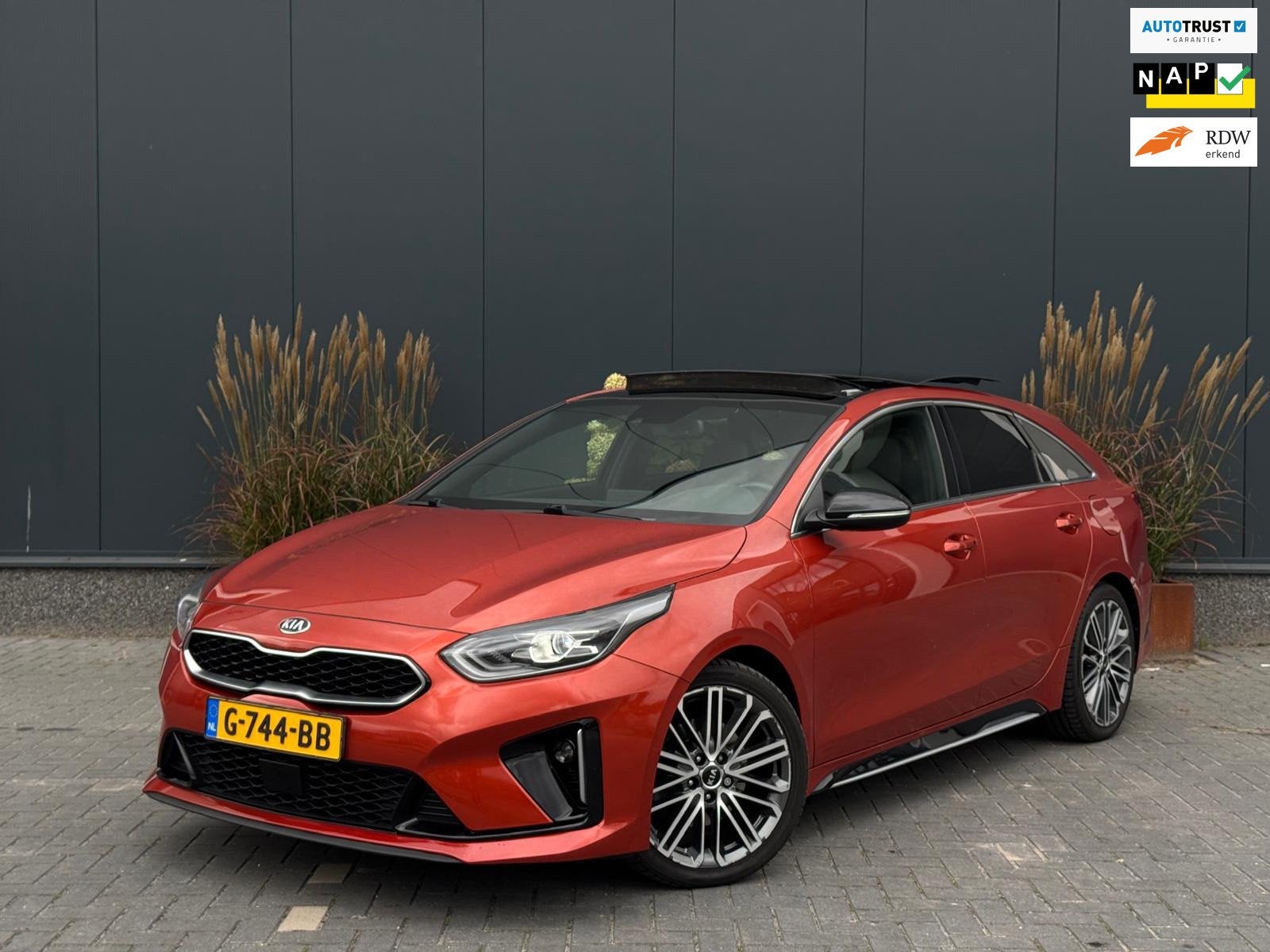 Kia ProCeed 1.4 T-GDI GT-PlusLine FULL PANO|LEDER|MM SEATS|L, Auto's, Dealer onderhouden, Met garantie (alle), Origineel Nederlands