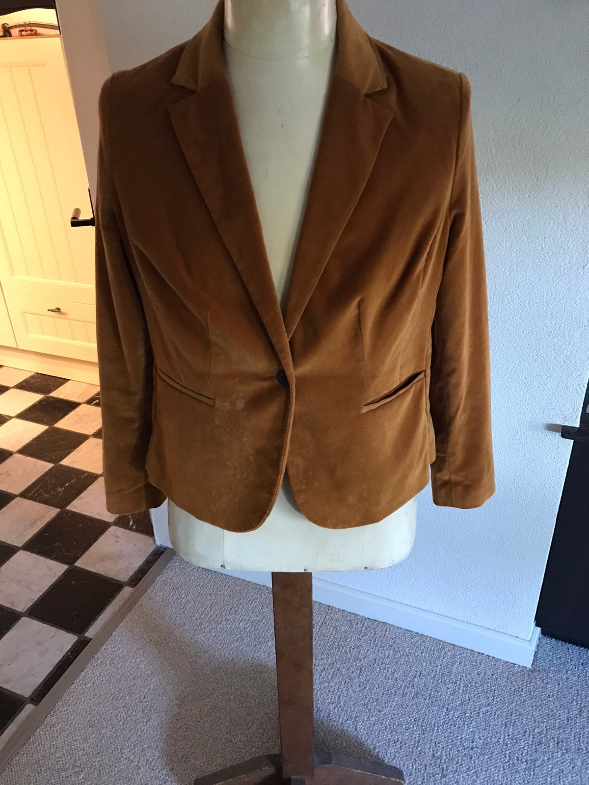 Mooie half uurtje gedragen goud bruin achtige velour blazer, Kleding | Dames, Ophalen of Verzenden, Nieuw, Maat 46/48 (XL) of groter