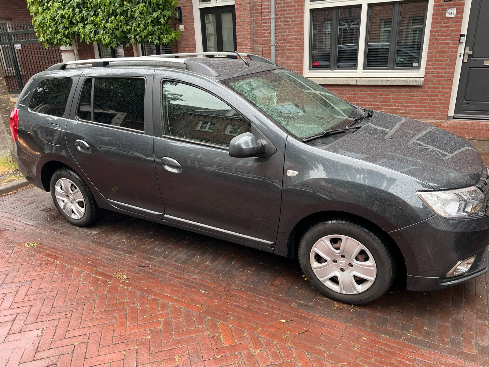 Dacia Logan 0.9 66KW TCE MCV 2017 Grijs, Voorwielaandrijving, Stof, Multifunctioneel stuurwiel, Stationwagon