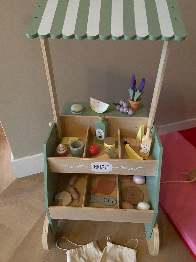 Jabadabado Houten Marktkraam met groenten, fruit en bloemen, Ophalen, Zo goed als nieuw, Meubelstuk of Keukentje