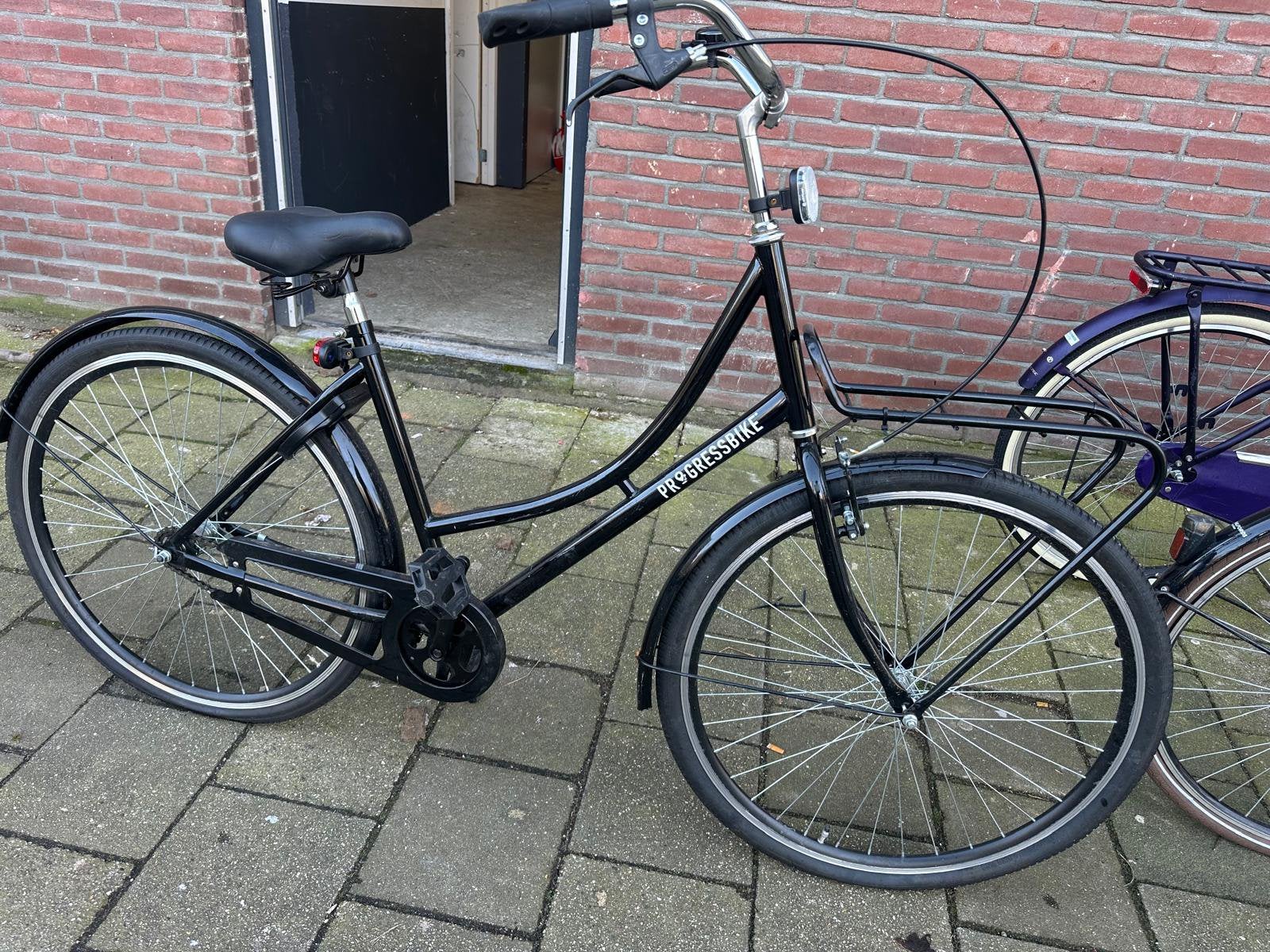 Zwarte fiets, Ophalen, Zo goed als nieuw