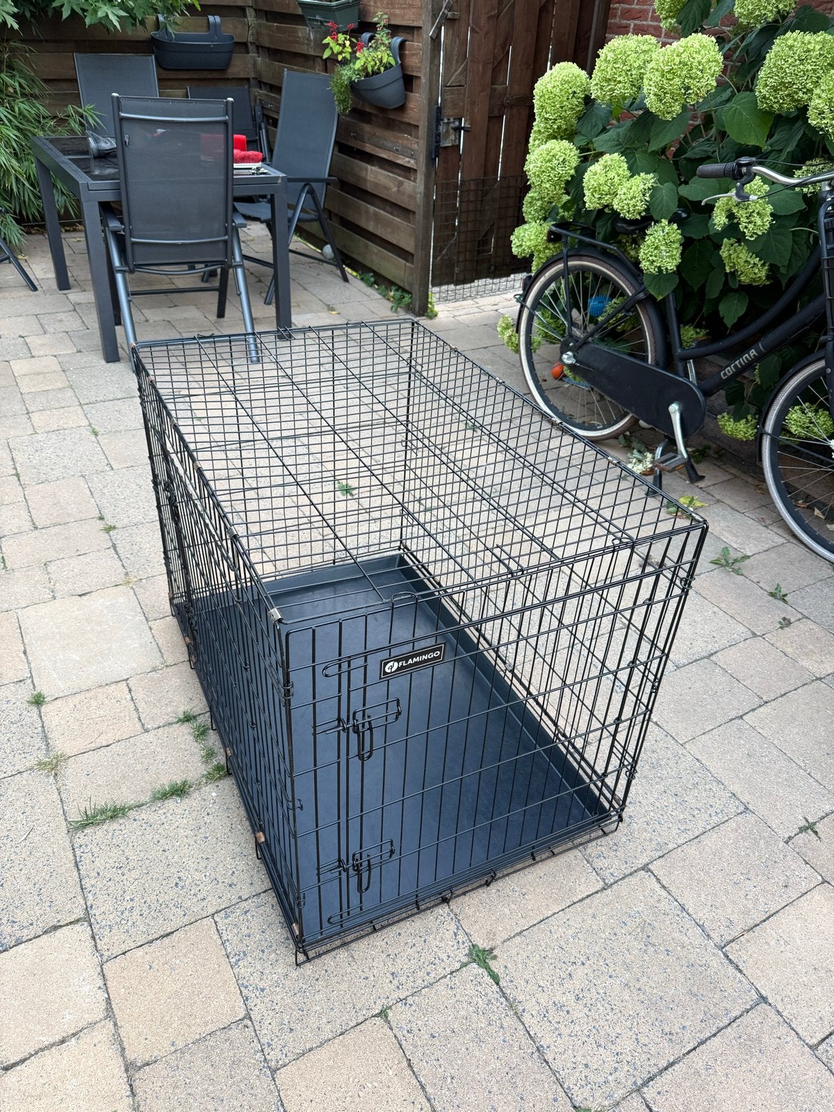 Honden bench 109x70x77 cm hok inklapbaar zwart flamingo, Ophalen, Gebruikt
