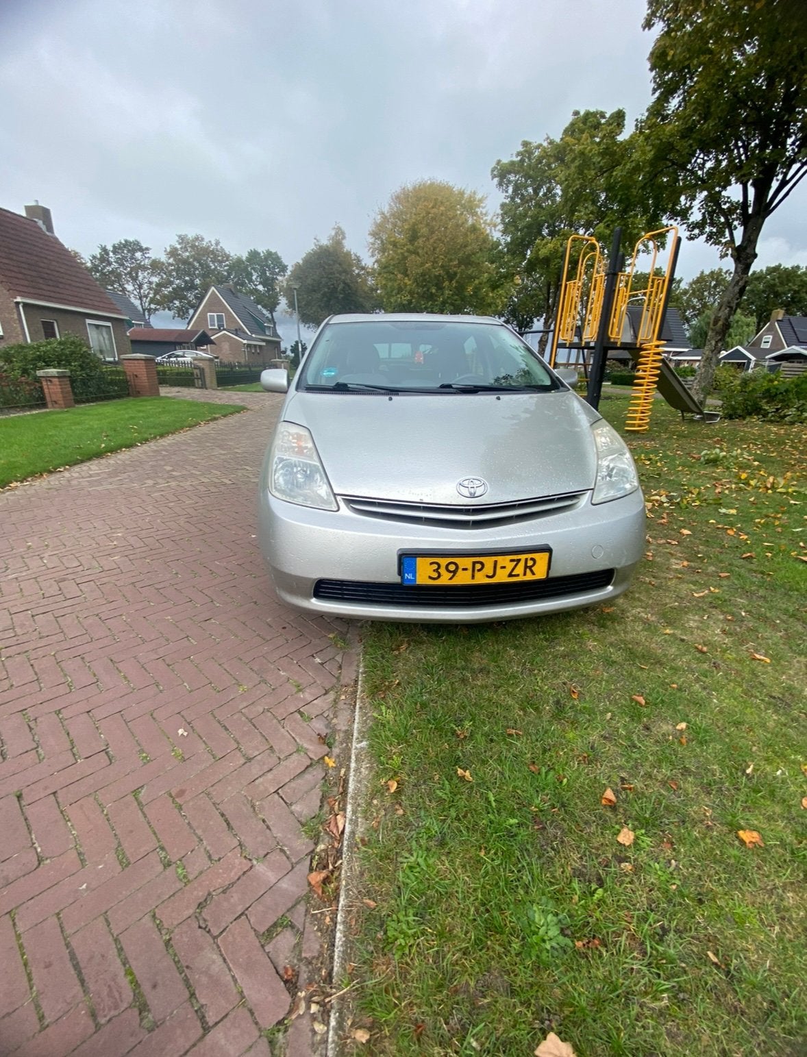 Toyota Prius 1.5 HSD 2004 Grijs, Auto's, Toyota, 1497 cc, 4 cilinders, 23 km/l, Origineel Nederlands