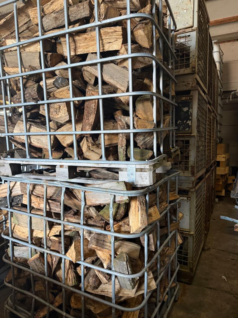 Gekloofd eiken- en beukenhout te koop – ca. 14,8 kuub, Tuin en Terras, Haardhout, 6 m³ of meer, Ophalen, Eikenhout