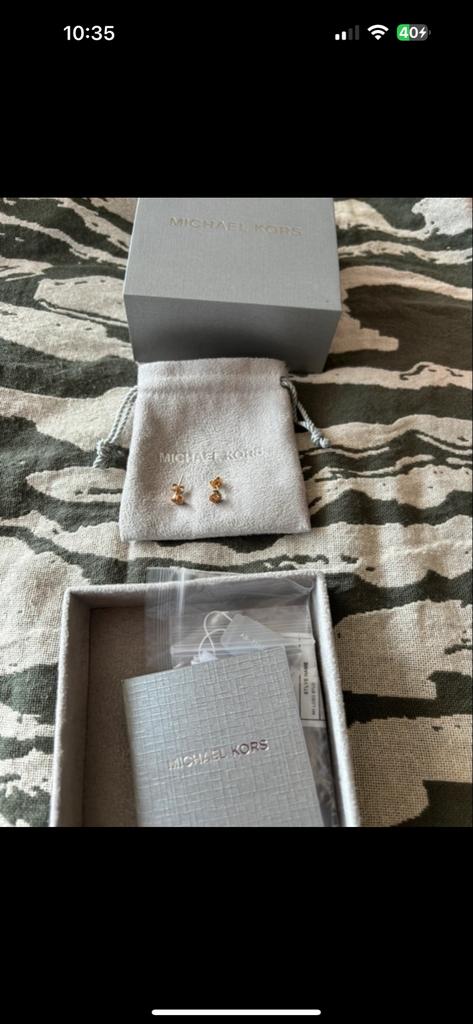 Michael Kors oorbelpen nieuw, Sieraden, Tassen en Uiterlijk, Oorbellen, Overige materialen, Nieuw, Ophalen of Verzenden, Knopjes of Stekers