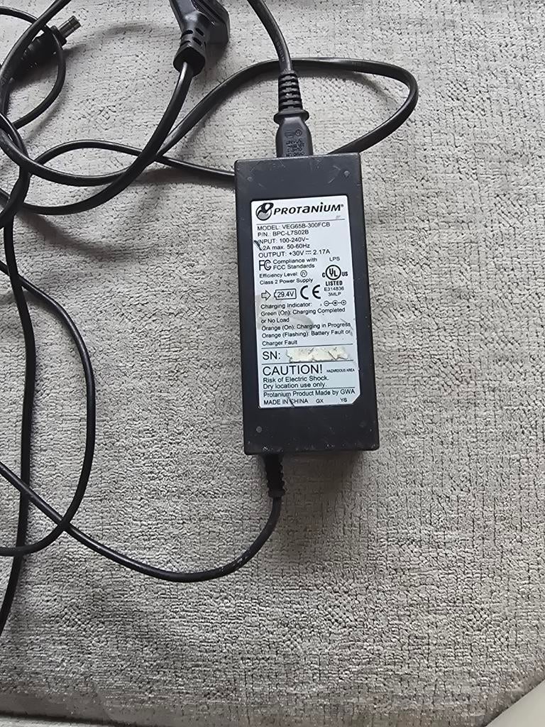 Protanium Acculader voor Babboe Bakfiets 29.4V, Ophalen, Gebruikt