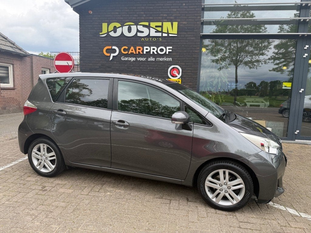 Toyota VERSO-S 1.3 VVT-I DYNAMIC, Auto's, Toyota, Euro 5, Gebruikt, Huisgarantie, 4 cilinders