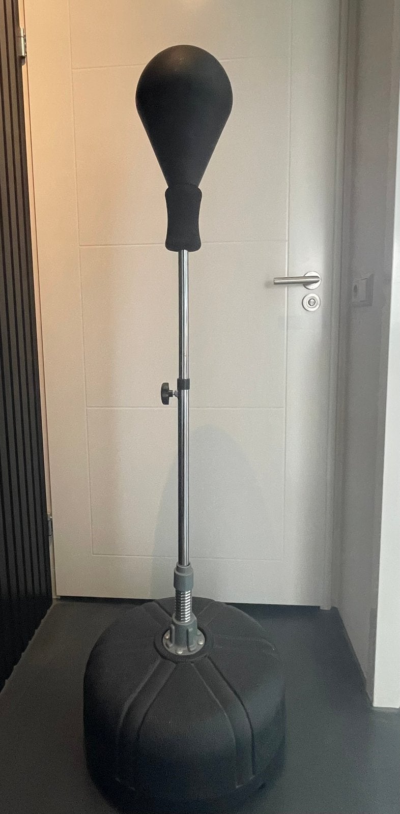 Boksbal op voet, Sport en Fitness, Ophalen, Zo goed als nieuw, Boksbal