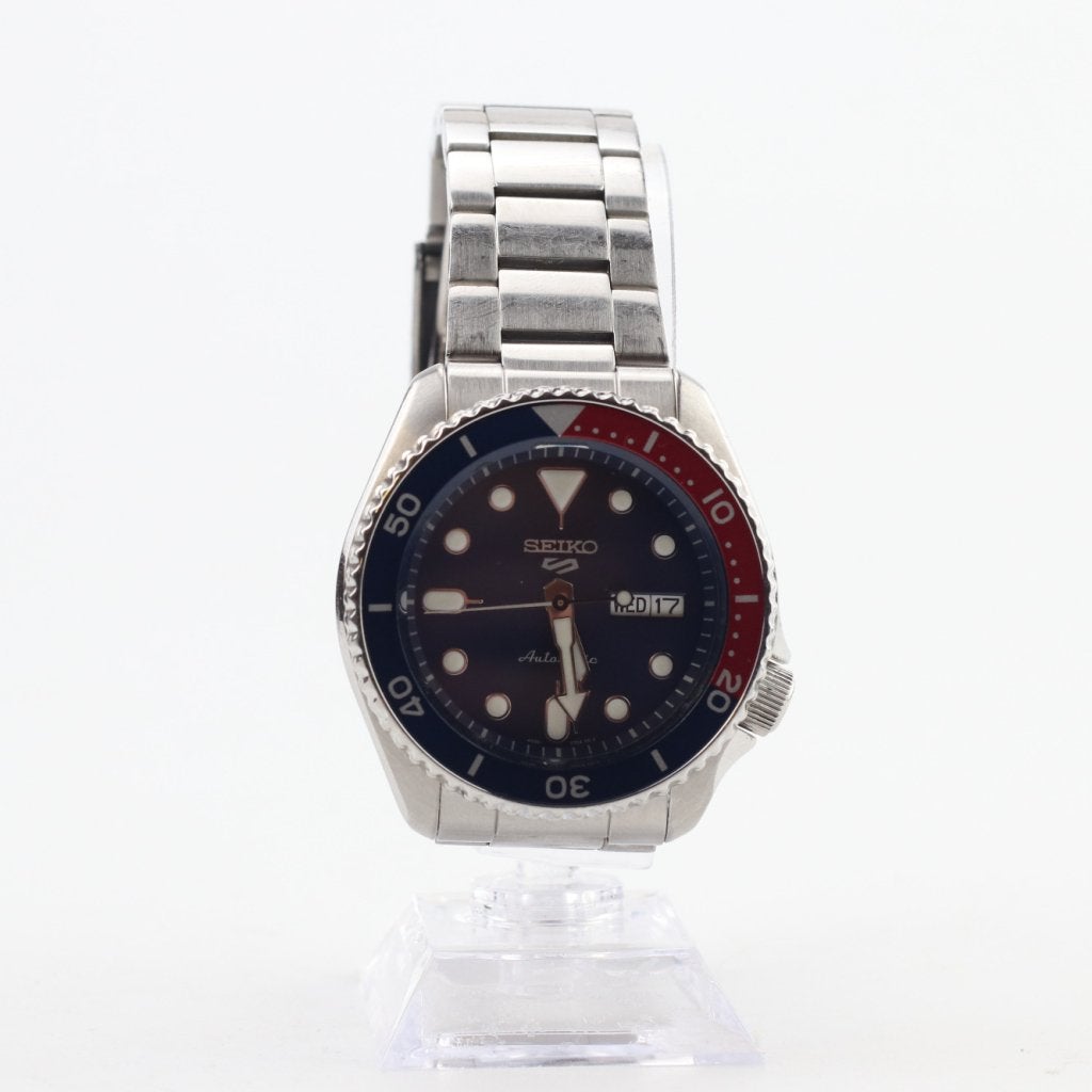Seiko Sports 5 Pepsi (4R36-07G0) Automatisch 42mm, Seiko, Zo goed als nieuw, Support@seiko.com, 5-11, Akasaka 2-chome
Minato-ku, Tokyo 107-0052
Japan
