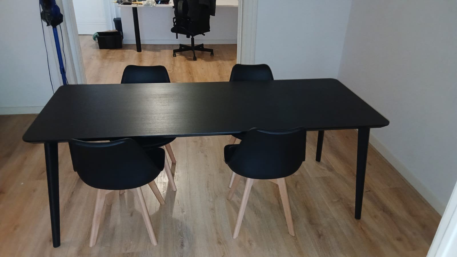 ️ Modern Dining Table + 4 Matching Chairs, Huis en Inrichting, Tafels | Eettafels, Ophalen, 150 tot 200 cm, 200 cm of meer, Zo goed als nieuw
