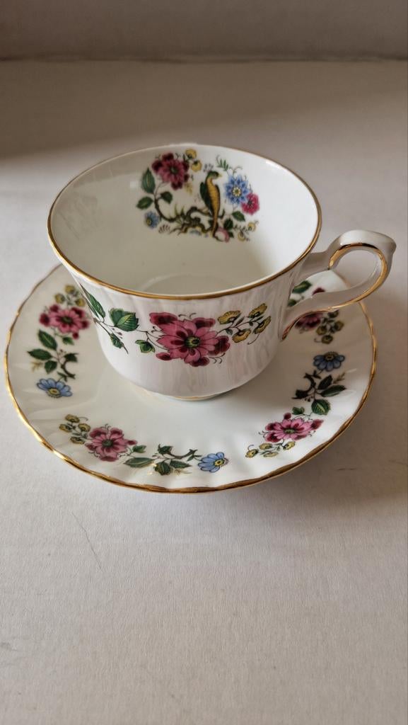Royal Stafford Bird of Paradise kop en schotel – bone china, Antiek en Kunst, Antiek | Servies los, Ophalen of Verzenden