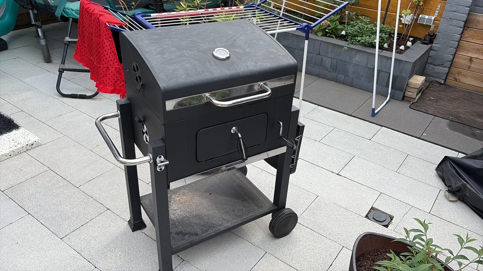 Barbecue met hoes, Ophalen, Gebruikt