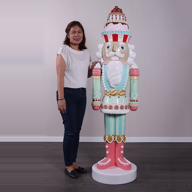 Nutcracker Candy Cake – Notenkraker Candy Cake 182 cm, Diversen, Kerst, Ophalen, HorecaBeelden, Nieuw, HorecaBeelden