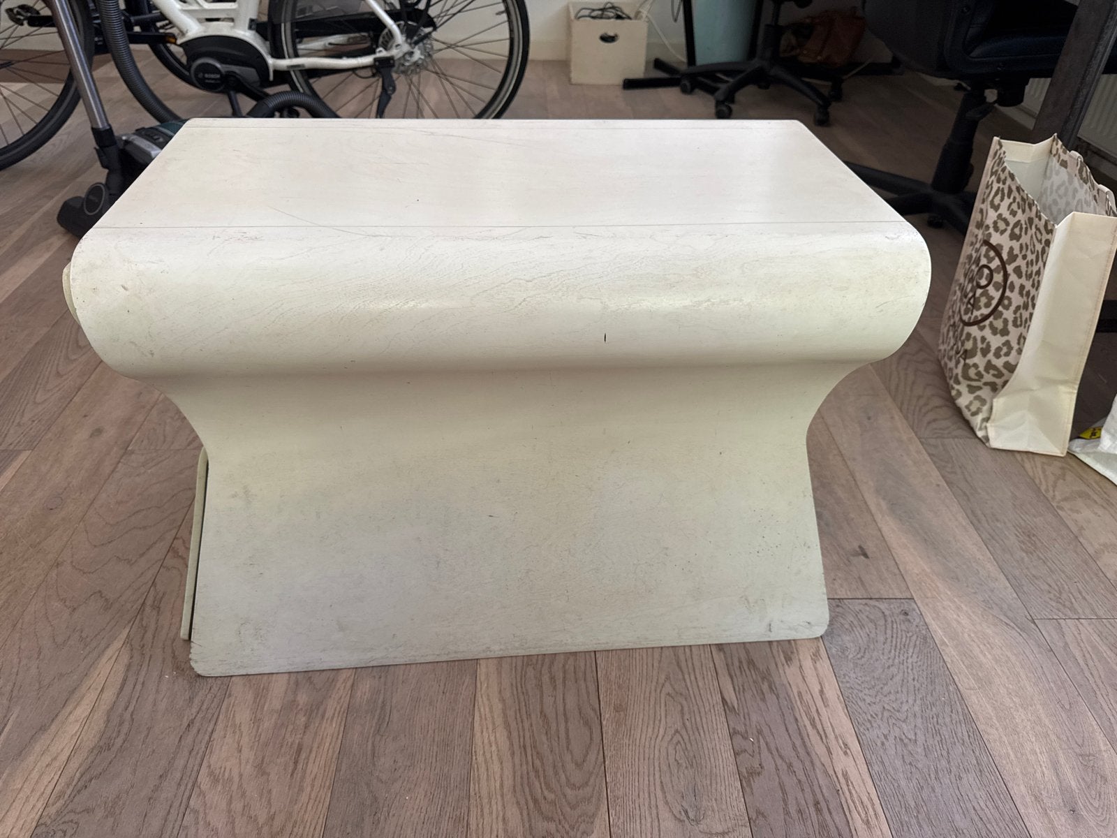 Bloom Otto kinderbureau met 2 stoelen en opbergbakken, Ophalen, Gebruikt, Tafel(s) en Stoel(en)