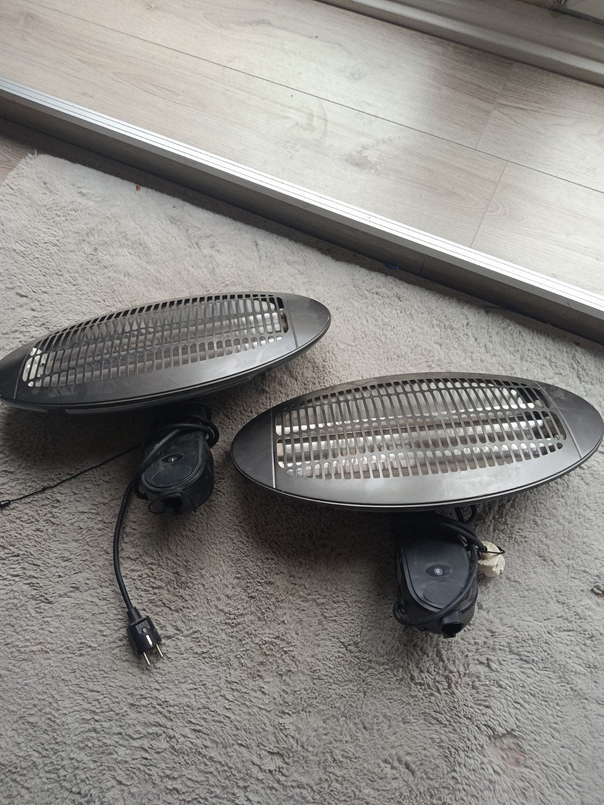 2x Wandverwarming 230V - Max 2000W, Doe-het-zelf en Verbouw, Ophalen of Verzenden, Gebruikt, 800 watt of meer, Kachel