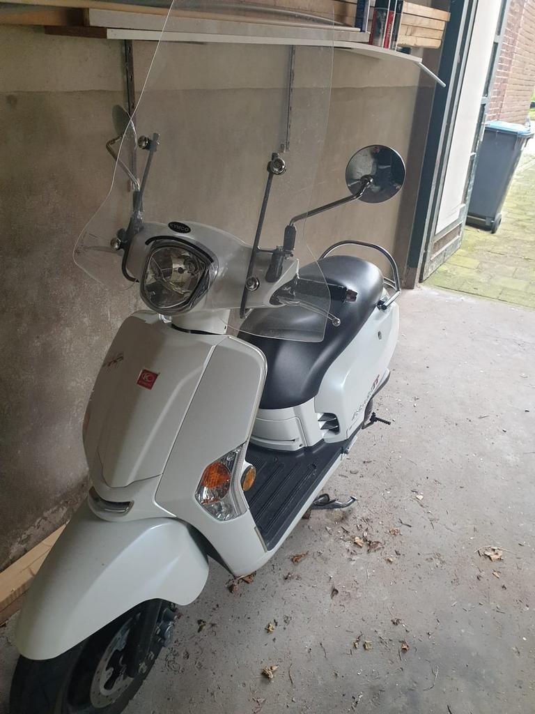 Kymco Like Scooter, Fietsen en Brommers, Ophalen, Like, Benzine, Maximaal 25 km/u