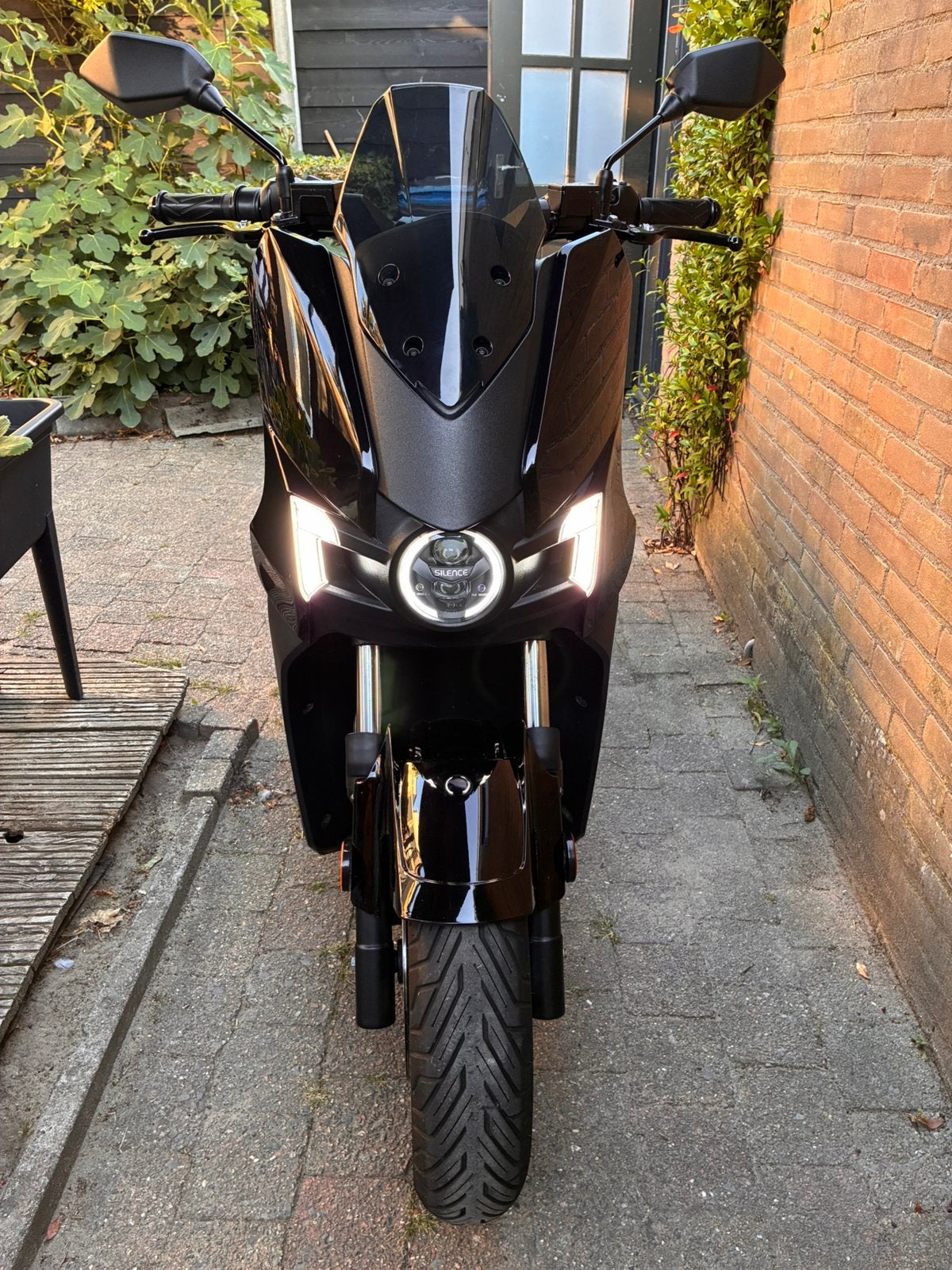 Silence S01 (elektrische scooter), Ophalen, Zo goed als nieuw, Elektrisch