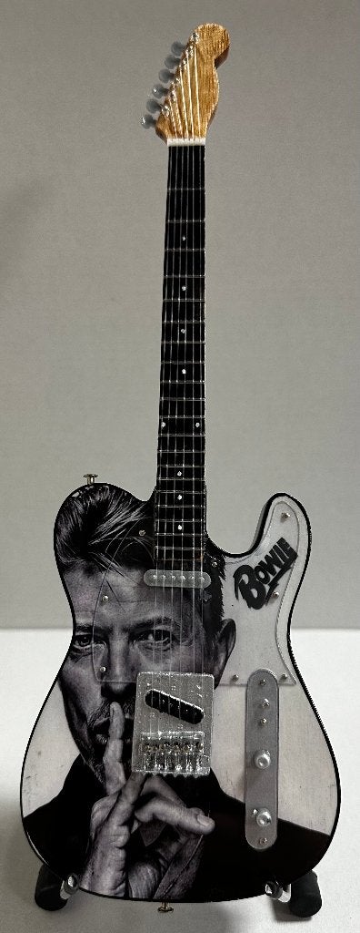 David Bowie foto miniatuur gitaar 25cm mini guitar decoratie, Info@deconoord.nl, Deco Noord, Nieuw, Ophalen of Verzenden