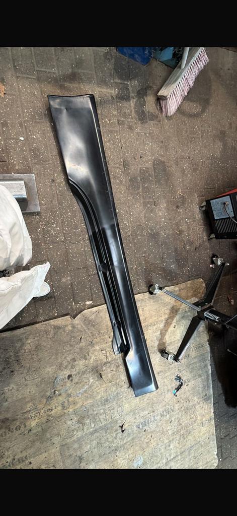 Side skirts nissan 350Z, Auto-onderdelen, Ophalen, Links, Nieuw, Spatbord