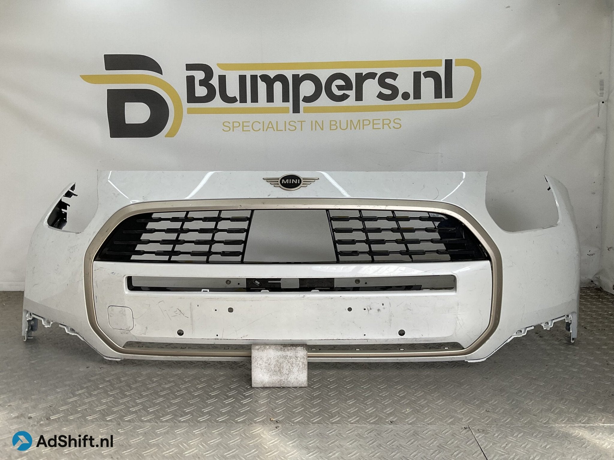 Bumper Mini Countryman U25 23- 51115A091D9 Voorbumper B8-221, Auto-onderdelen, Bumper