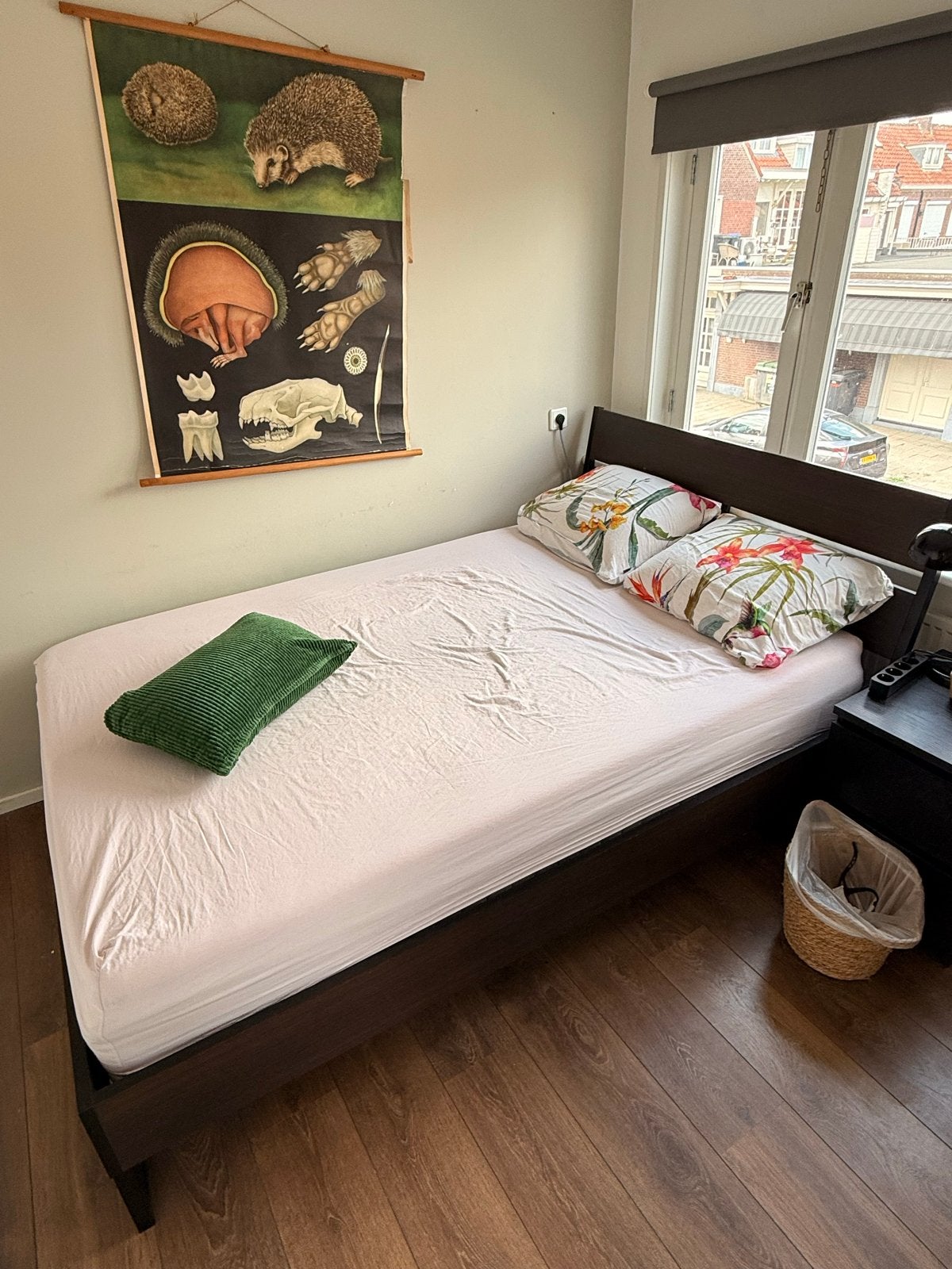 IKEA bedframe 140cm met matras, Huis en Inrichting, Slaapkamer | Bedden, Gebruikt, Tweepersoons, 140 cm, 200 cm, Hout, Bruin, Ophalen