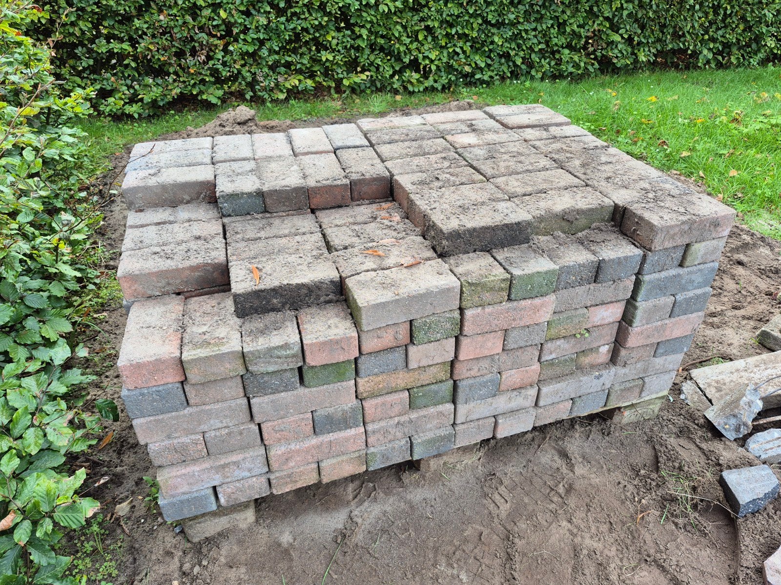 Gebruikte bakstenen en betonnen bielzen, Doe-het-zelf en Verbouw, Ophalen, Gebruikt, Bakstenen