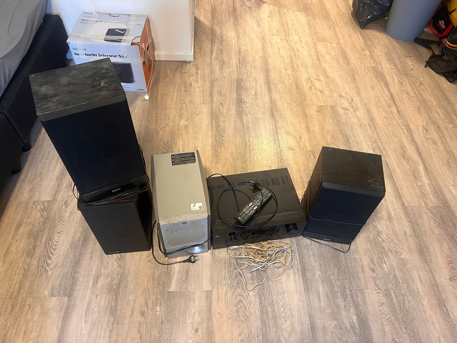 LG Audio/Video Receiver met JVC Subwoofer en Philips Speaker, Gebruikt, Losse componenten, Speakers, Ophalen