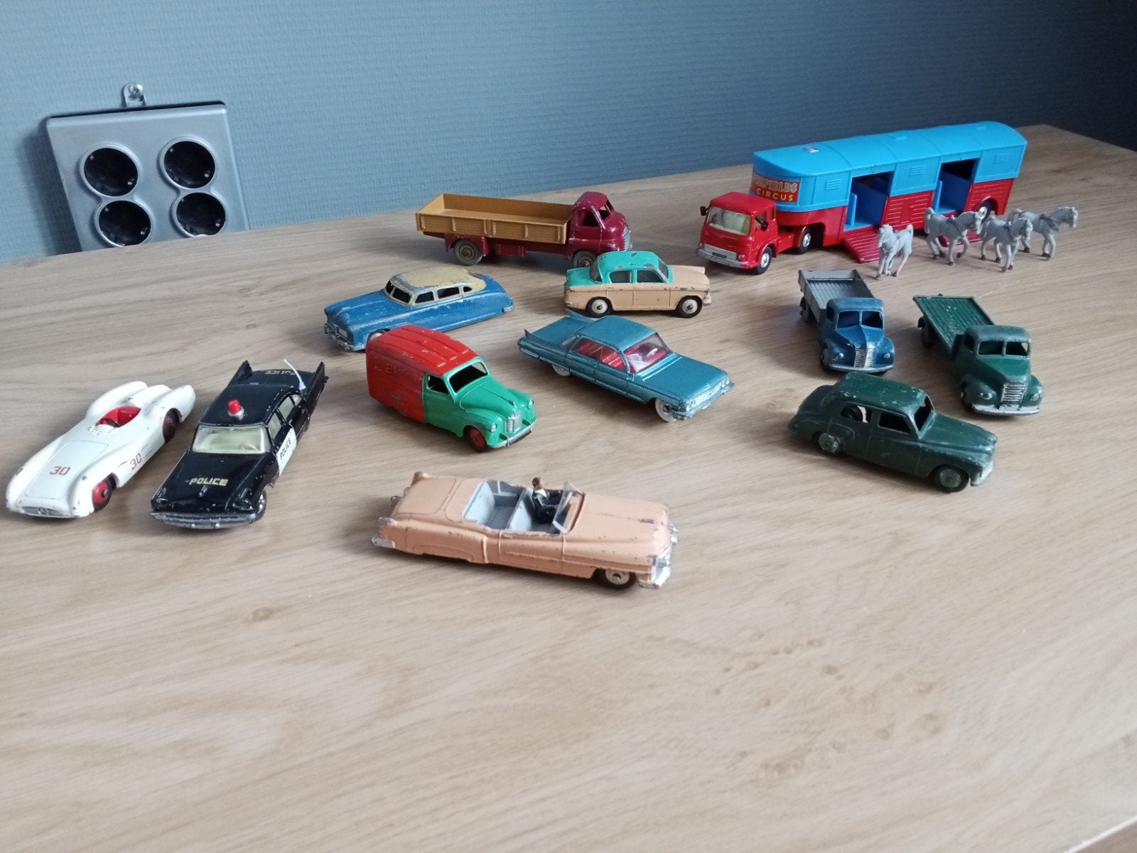 Dinky toys, Hobby en Vrije tijd, Ophalen of Verzenden, Gebruikt, Auto, Dinky Toys