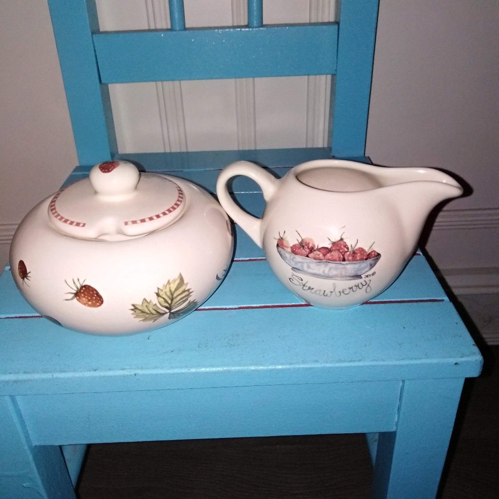 Jet Ter Steege Strawberry 2x Roomkan, 1 suikerpot en 1 beker, Ophalen, Overige typen, Zo goed als nieuw, Overige stijlen
