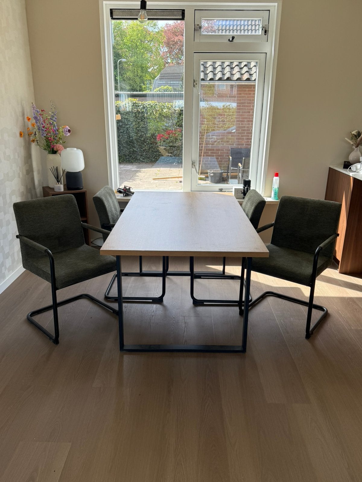 Eettafel met 4 stoelen, Ophalen, Zo goed als nieuw, Rechthoekig, 50 tot 100 cm